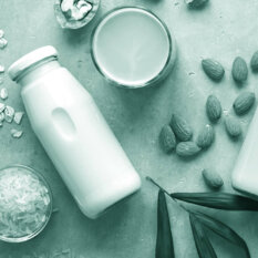 Food & beverage containers and bottles, including glass and metal bottles made for storage